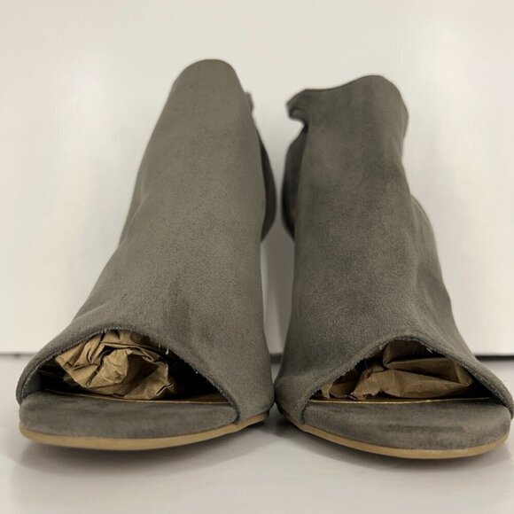 Christian Siriano Taupe / Green Faux Suede Open Toe High Heels Sz 8.5 - Picture 2 of 15